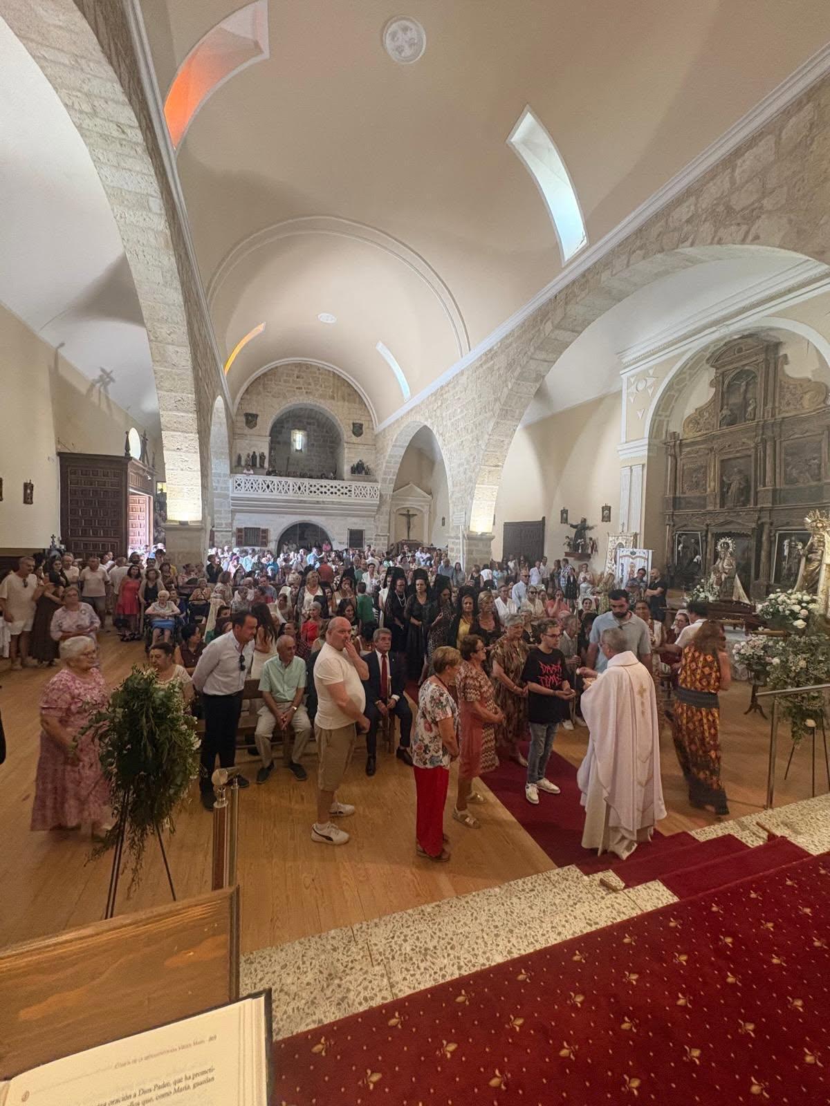 GALERÍA | Villamayor de Campos venera a la Virgen del Socastro