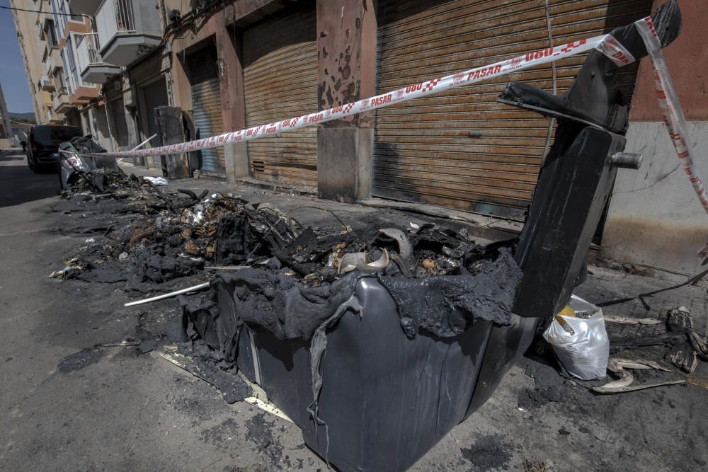 Alarma por el incendio de varios contenedores en Palma