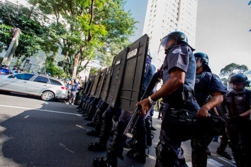 POLIC?A DISPERSA PRIMERA PROTESTA EN D?A INAUGURAL DEL MUNDIAL EN SAO PAULO