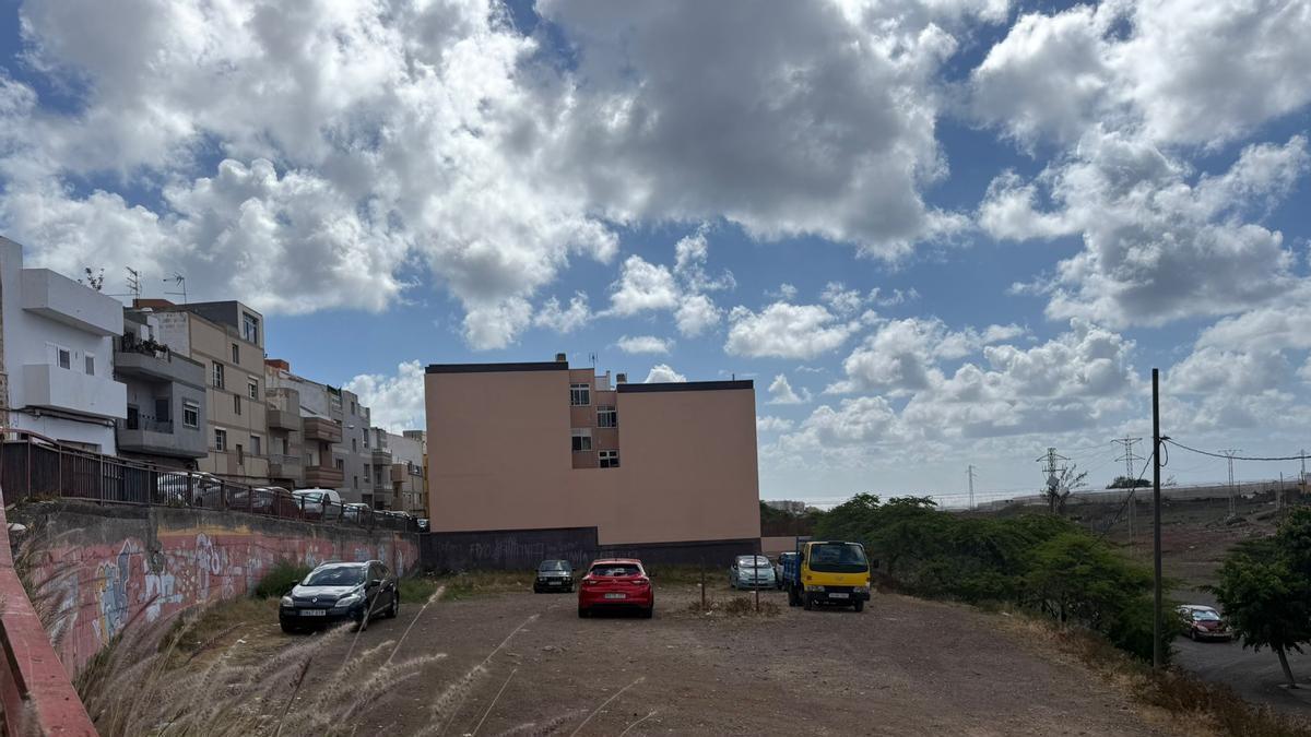 Parcela en Casas Nuevas donde se prevé levantar el edificio.