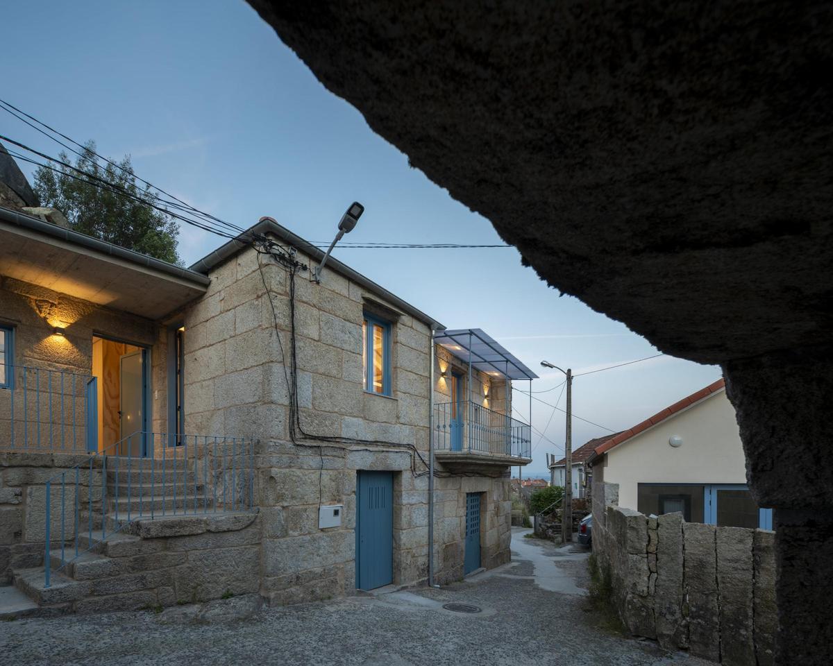 Reconstrucción de edificación para alojamiento público temporal (Carballeda de Avia)