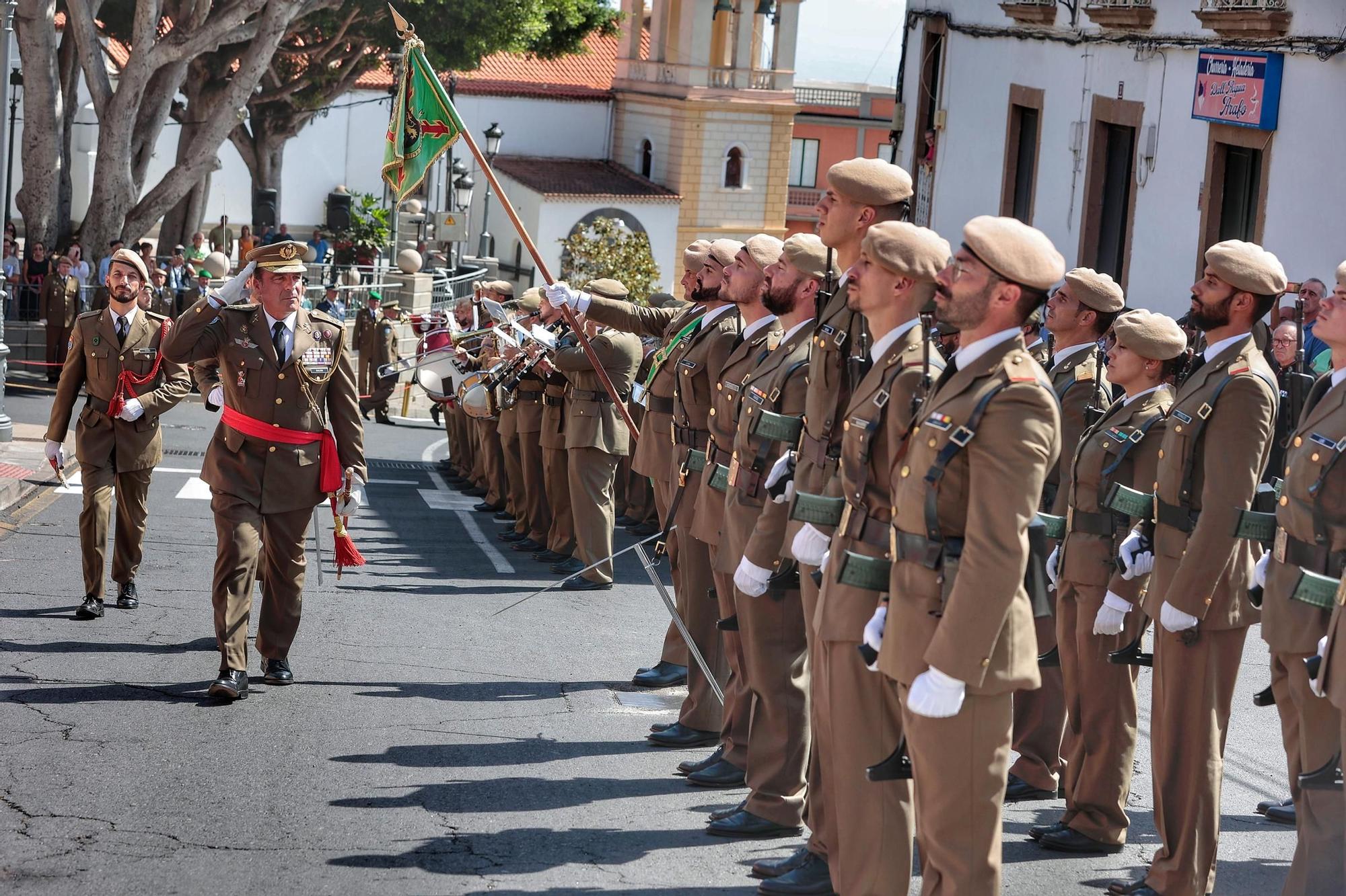 Acto de la bandera de la Fiesta Nacional en Arafo