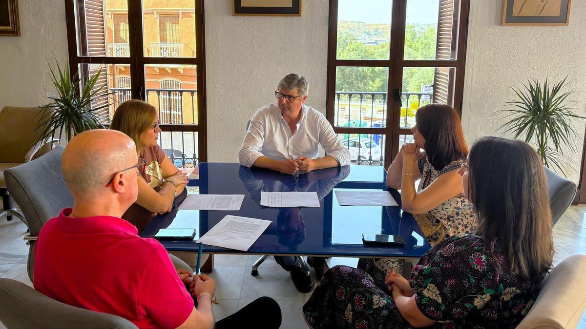 Ayuntamiento de Puente Genil refuerza su plantilla con una economista y dos orientadoras laborales