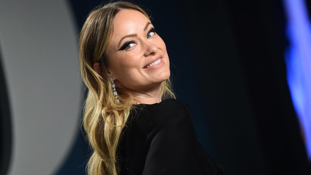 ¿La primera pareja de 2021? Harry Styles y Olivia Wilde, de la mano, en la boda de su representante