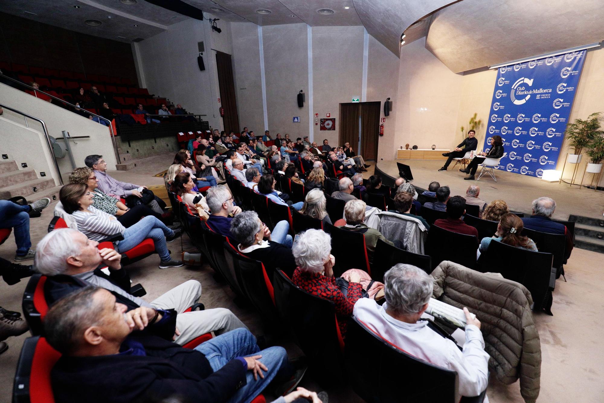 Jesús Cintora presenta su libro en el Club Diario de Mallorca