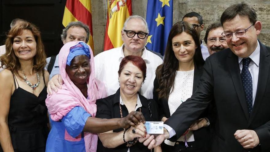 El Constitucional anula la ley del Consell de acceso universal a la Sanidad