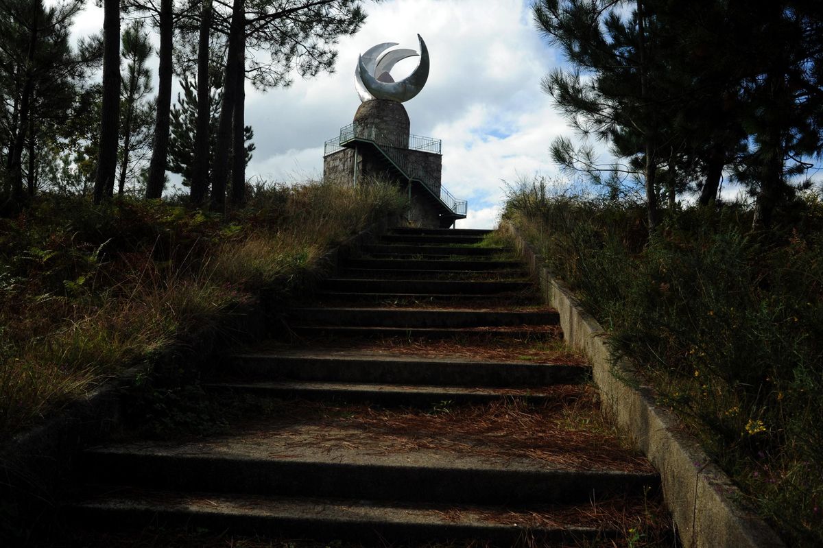 El mirador del Faro das Lúas es una de las paradas imprescindibles en la ruta de Lobeira (Vilanova)