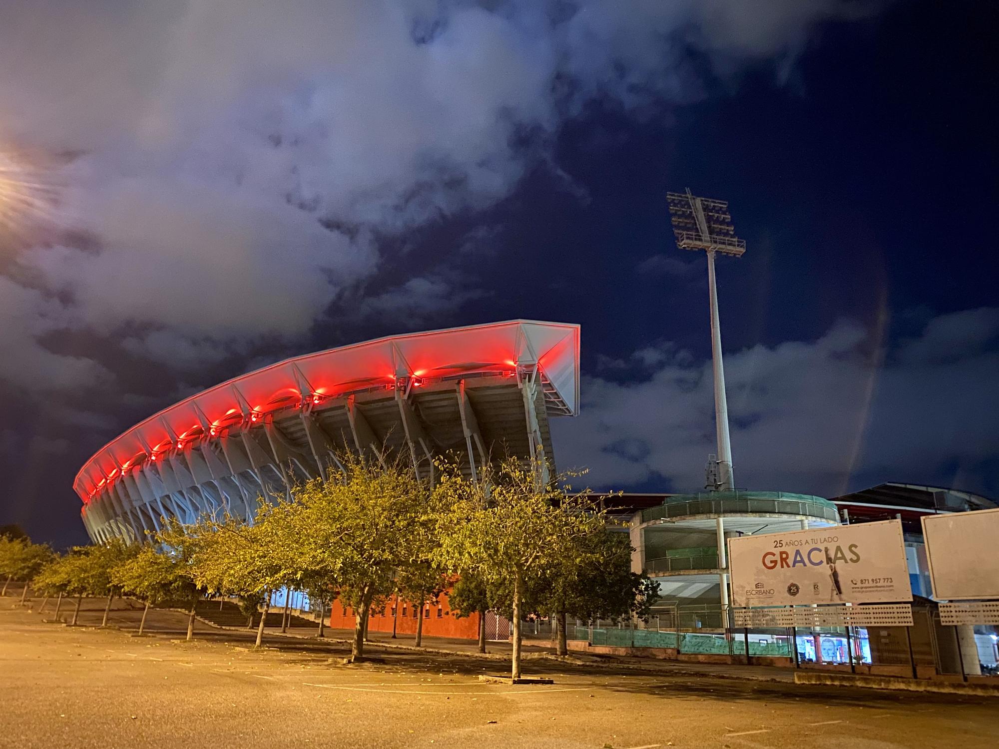 Las fotos de la nueva iluminación exterior del estadio de Son Moix
