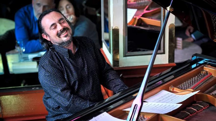 Concierto exclusivo en Canarias del multiinstrumentista argentino Manu Sija y  el pianista Federico Lechner, este domingo en Fábrica La Isleta