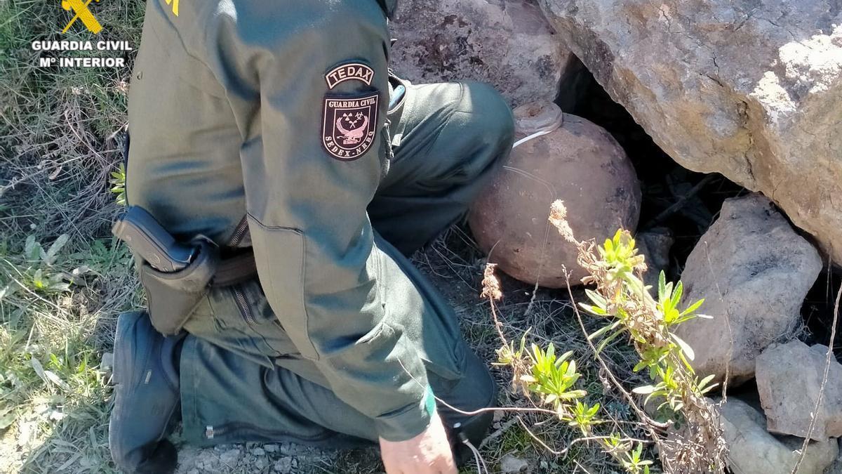 Imagen de la bomba encontrada en el castillo de Peñíscola.