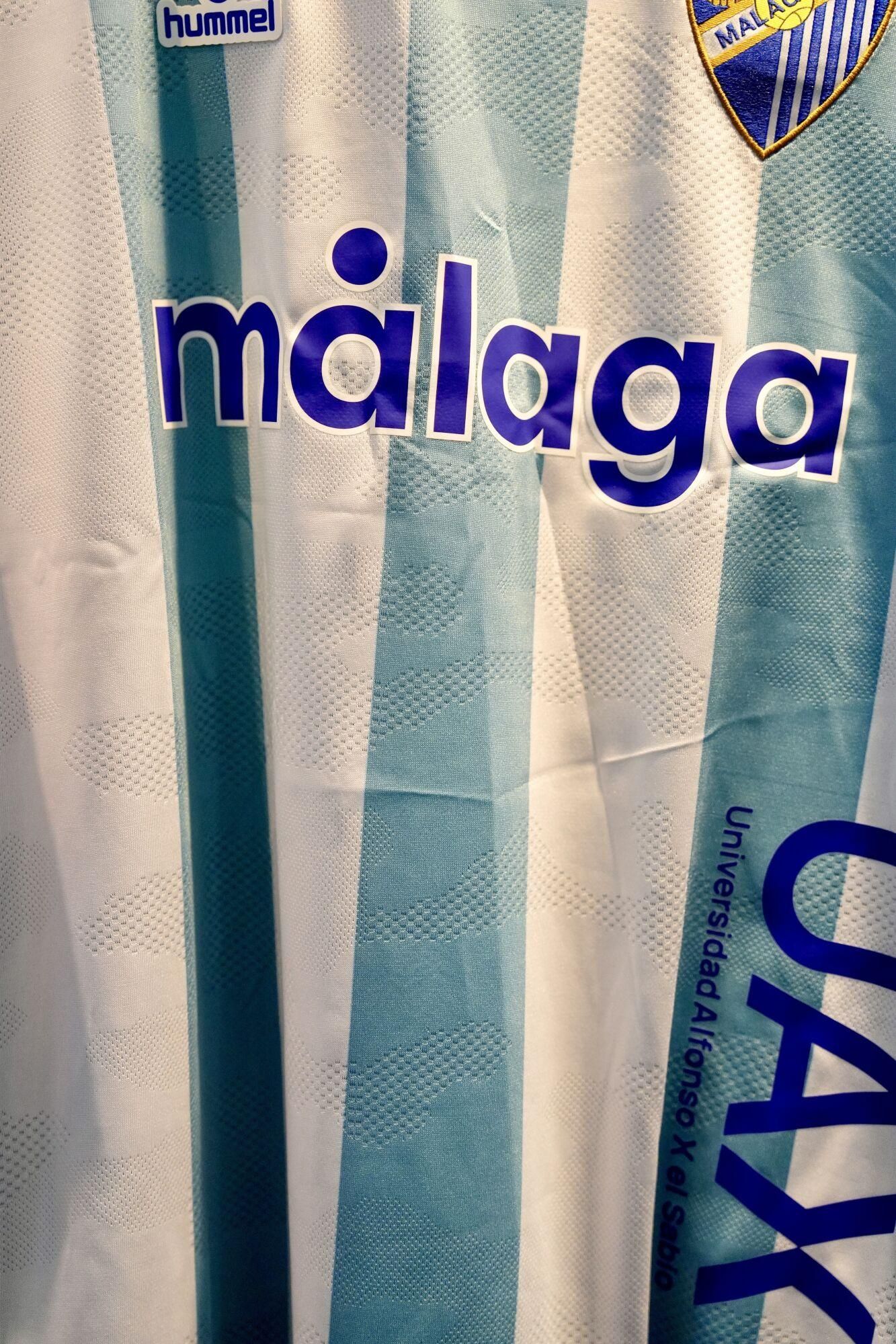 Locura malaguista por comprar la nueva camiseta del equipo