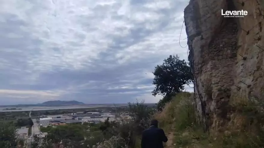 La diputación desbloquea las obras que paralizó Cultura en el castillo de Corbera y promete nuevas inversiones
