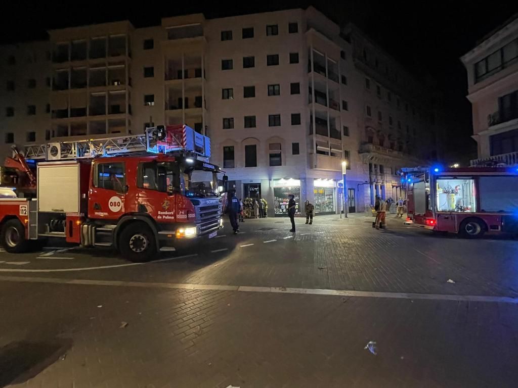 Incendio en la cocina del Burger King de Plaza de España