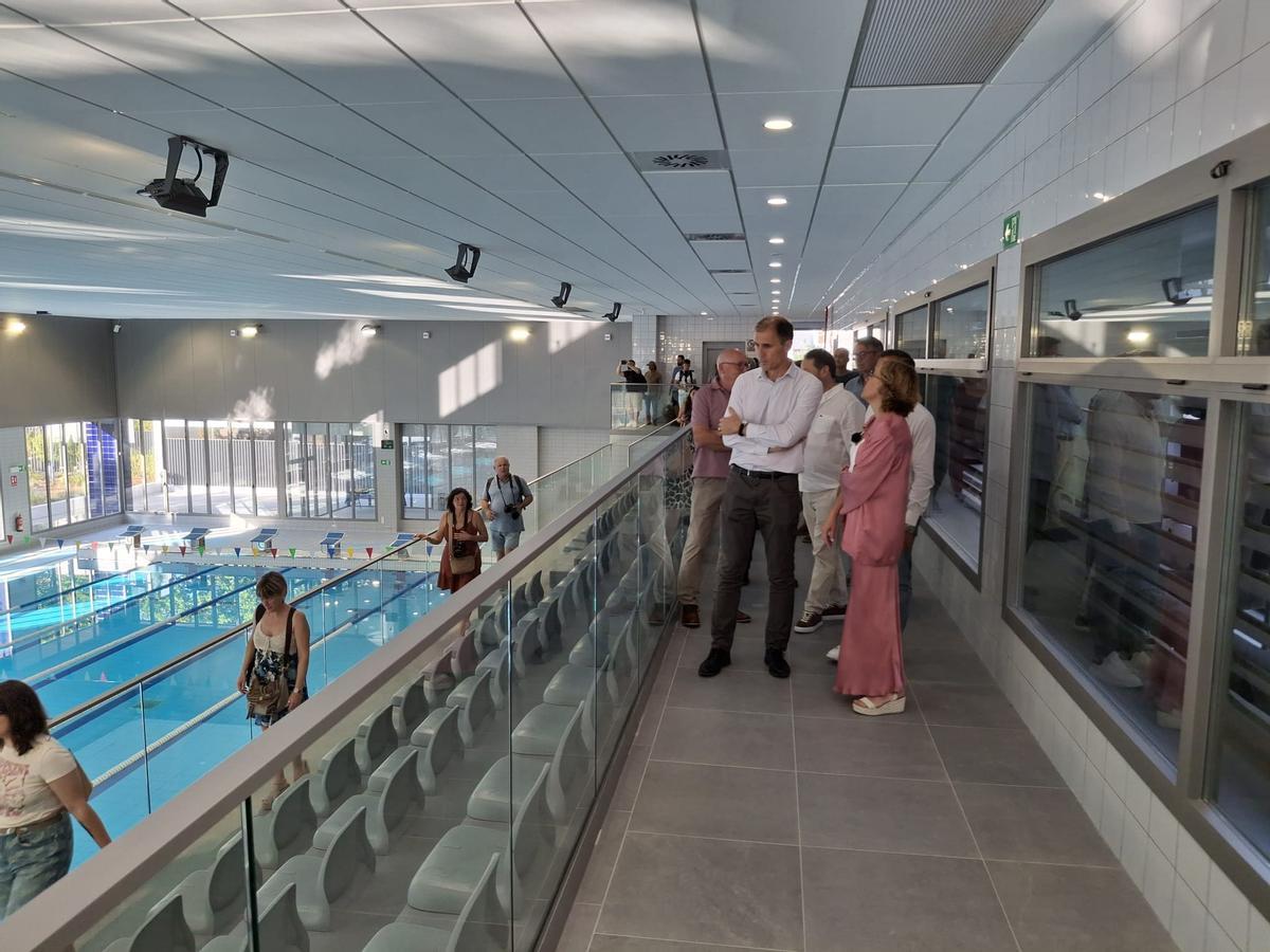 Día histórico en Xàbia: abre la piscina climatizada tras más de 20 años de reivindicarla (imágenes)