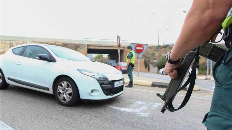 Cuatro guardias civiles resultan heridos al intentar detener a una persona en Puente Genil