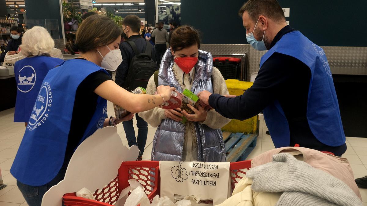 Voluntarios del Banco de Alimentos de Vigo, en el Zampakilos Solidario.