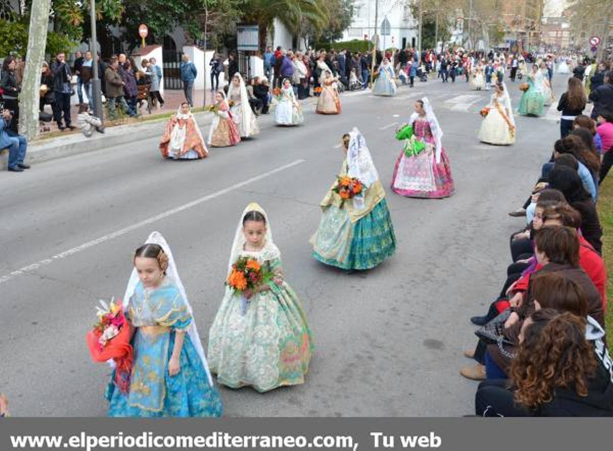 Galería de fotos: Ofrenda a la Virgen de los Desamparados en la Vall d’Uixó