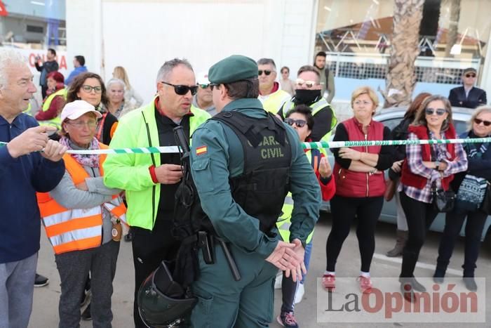 Los vecinos de Los Alcázares salen a manifestarse