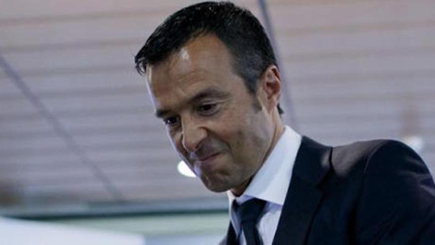 Jorge Mendes negocia en València la salida de Garay