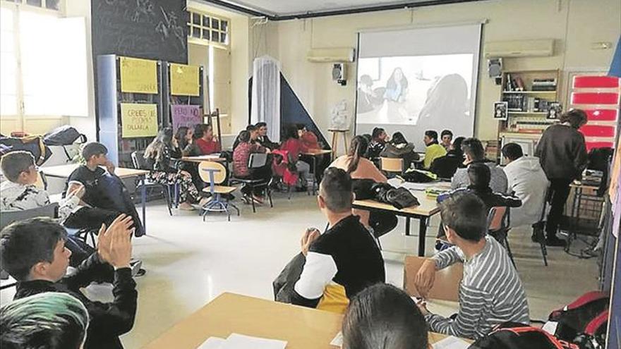 Alumnos del IES Sacilis de Pedro Abad se adentran en la magia del cine