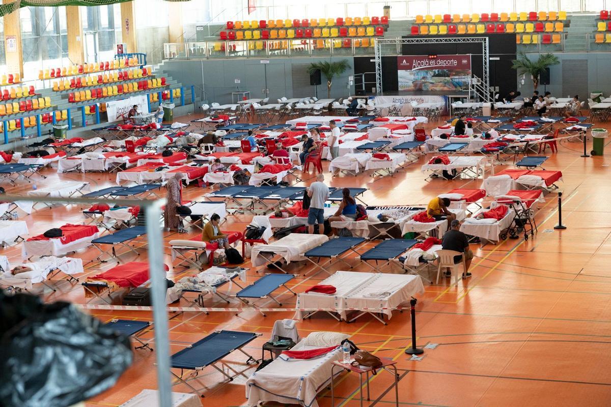 El Ayuntamiento mantiene preparado un plan de contingencia con nuevos espacios municipales y la colaboración de la Universidad de Alcalá y del sector hotelero para ampliar la capacidad de acogida si fuera necesario