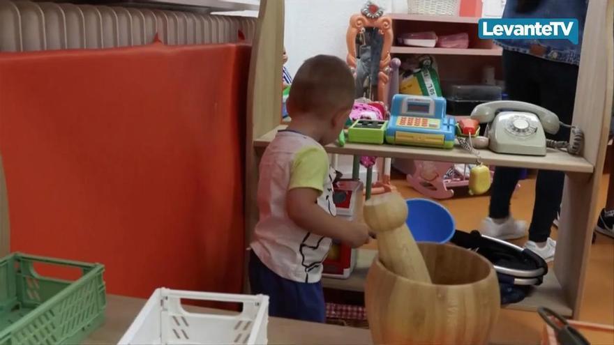 El Ayuntamiento concede récord de ayudas al material escolar en València