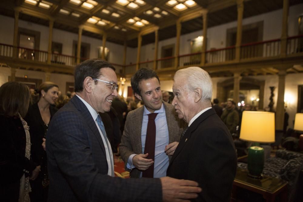 ENTREGA DEL PREMIO OVETENSE DEL AÑO A FRANCISCO RODRIGUEZ, PRESIDENTE DE RENY PICOT