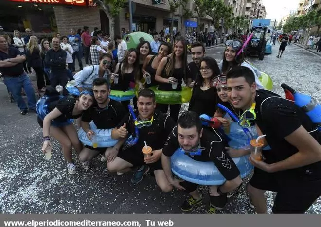GALERÍA DE FOTOS -- Vila-real se llena de disfraces en la calle