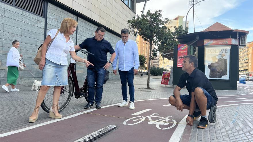 El PSOE y Ruedas Redondas critican la &quot;trampa mortal&quot; del nuevo carril bici de Héroe de Sostoa