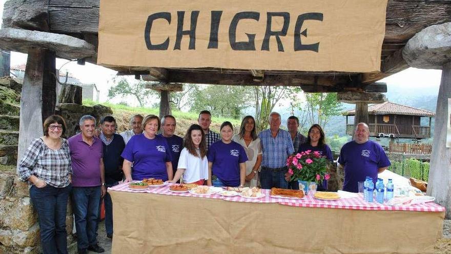 Los participantes en la presentación del mercado, ayer.