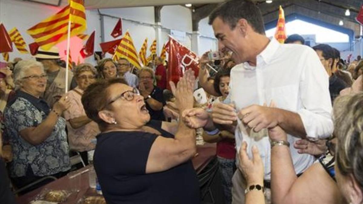 Pedro Sánchez, a su llegada a la Festa de la Gent Gran que el PSC organizó ayer en Tarragona.