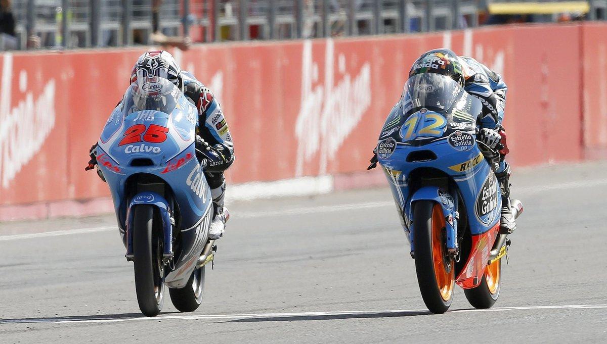 El piloto español de Moto3 Alex Márquez de Estrella Galicia celebra tras ganar la carrera de Moto3 en el Gran Premio de Japón en Twin Ring Motegi, al norte de Tokio, Japón. Quedando 4º clasificado de la temporada y rockie del año.