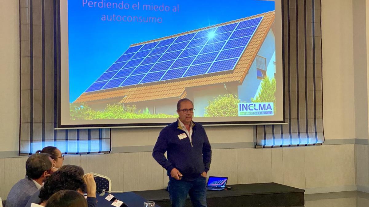 Juan Carlos Marrufo durante su presentación en BNI Desafío Almendralejo