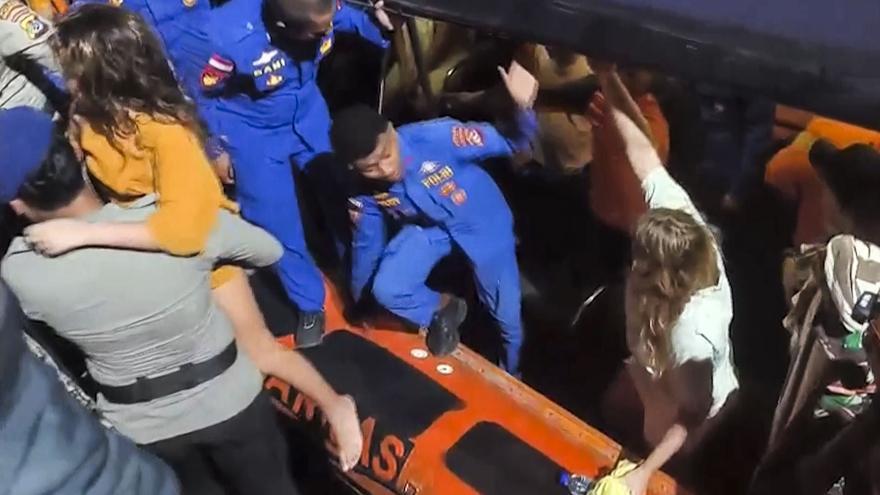 El capitán del barco que naufragó en Indonesia con la familia española 
