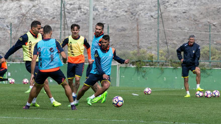 Jesé y Míchel Macedo aprietan para recuperar su puesto en Vigo