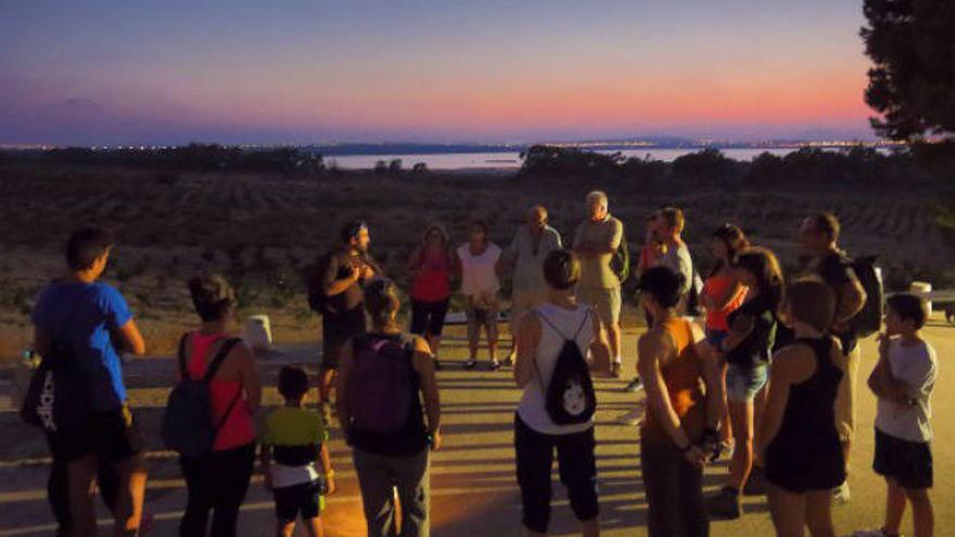 Disfrutar de una maravillosa ruta bajo la luz de la luna