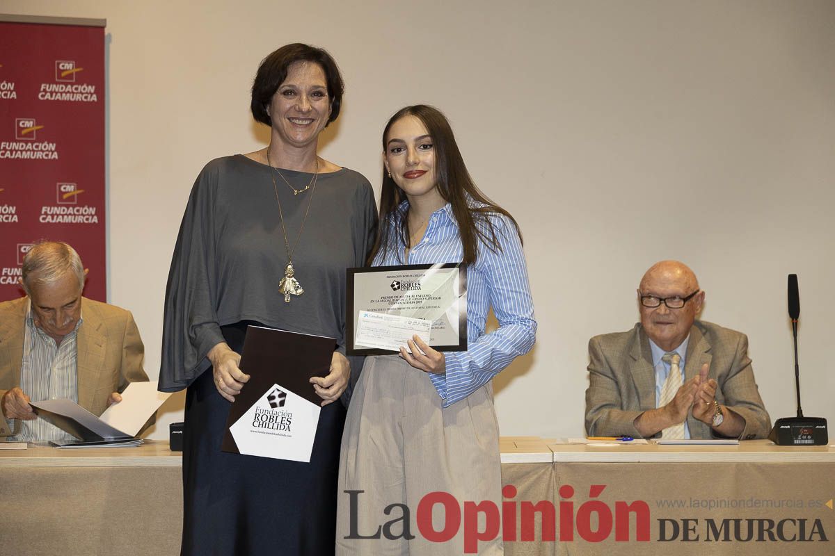 Entrega de los premios de la Fundación Robles Chillida a estudiantes caravaqueños