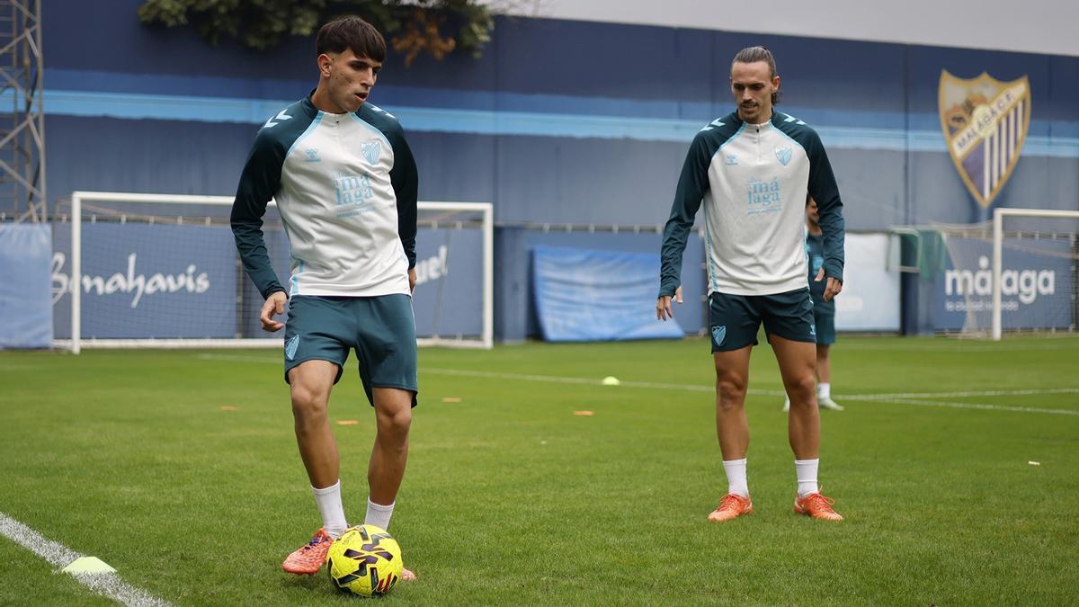 Entrenamiento del Málaga CF en el anexo de La Rosaleda.