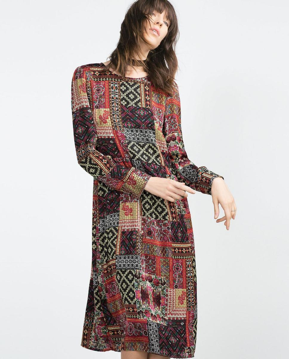 Vestido midi patchwork de Zara (17,99€)