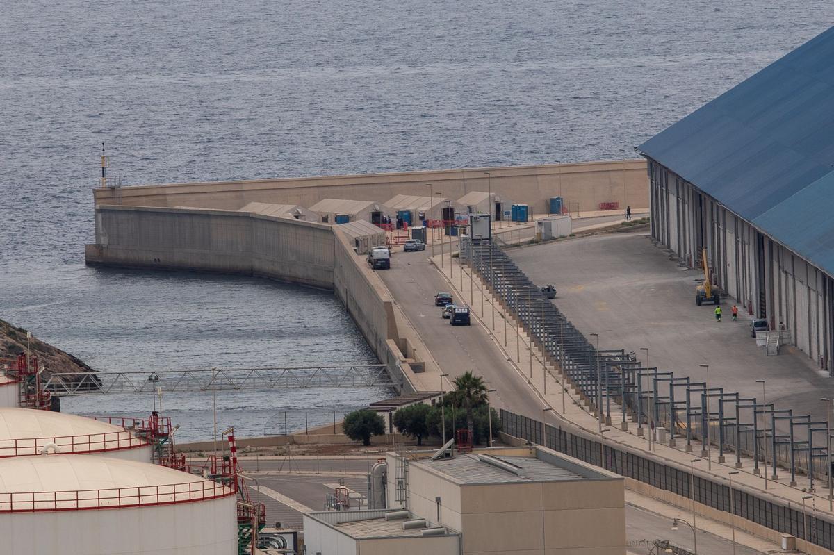 Los cuerpos sin vida han sido trasladados al dique suroeste de Escombreras.
