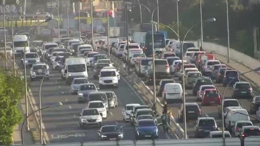 Un accidente en la V-31 dificulta la circulación de este lunes en Valencia
