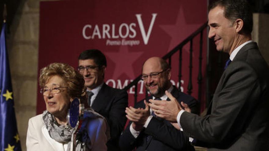 El Rey entrega el Premio Carlos V a Sofía Corradi.