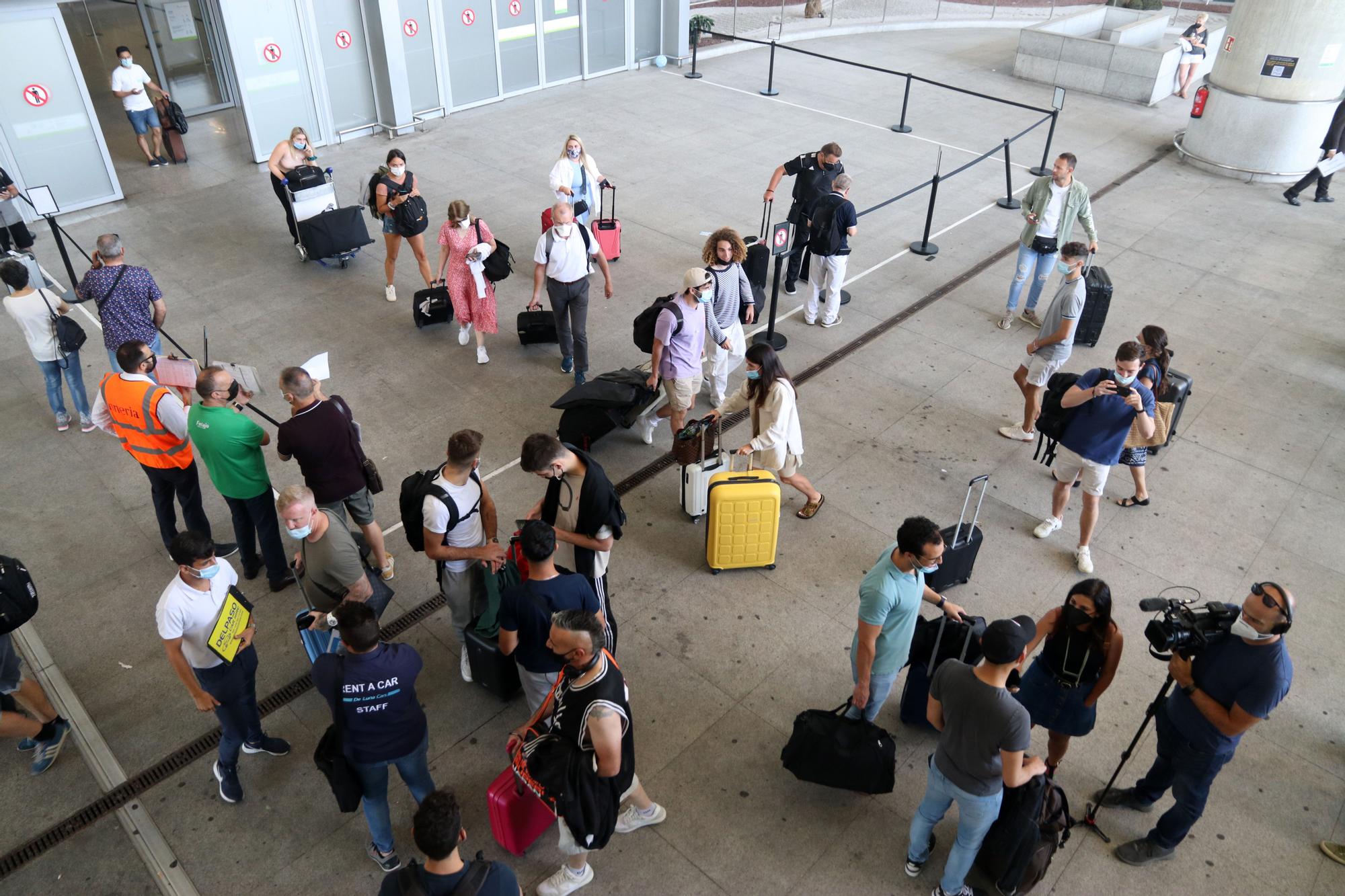 Llegada de turistas al aeropuerto de Málaga, el primer día de las vacaciones de verano de 2021