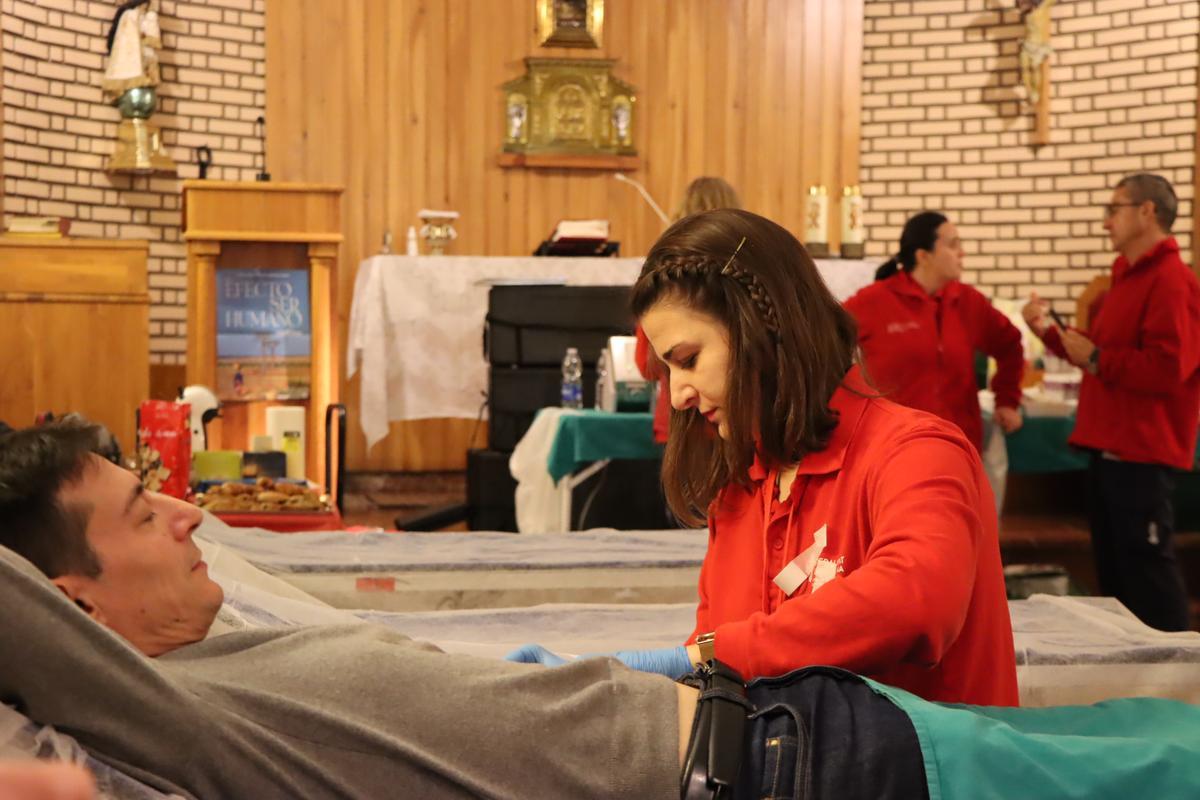 El alcalde de Burjassot, Rafa García, donó sangre durante la jornada