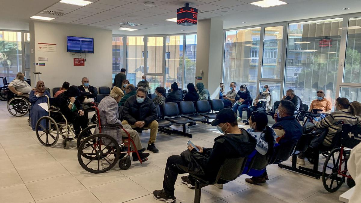 Sala de Urgencias llena en un hospital de la Comunitat Valenciana que se aliviará con las Urgencias 24 horas en otros municipios.