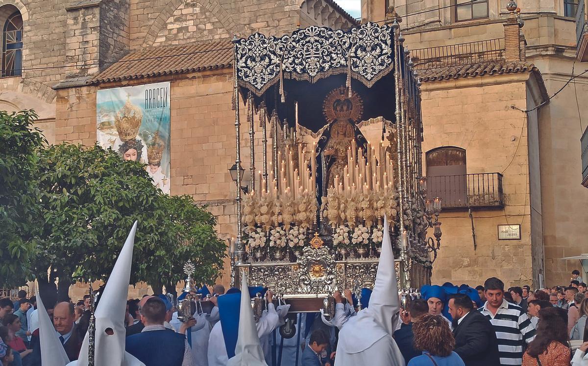 LUCENA MARÍA SANTÍSIMA DE LA PASIÓN Y ÁNIMAS DE LUCENA.