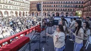 Salmorejo y un sol radiante para dar la bienvenida al Carnaval de Córdoba