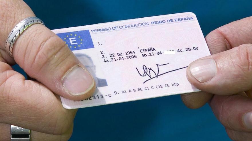 La DGT anuncia una sorpresa: estos son quienes podrán renovar el carnet de conducir gratis