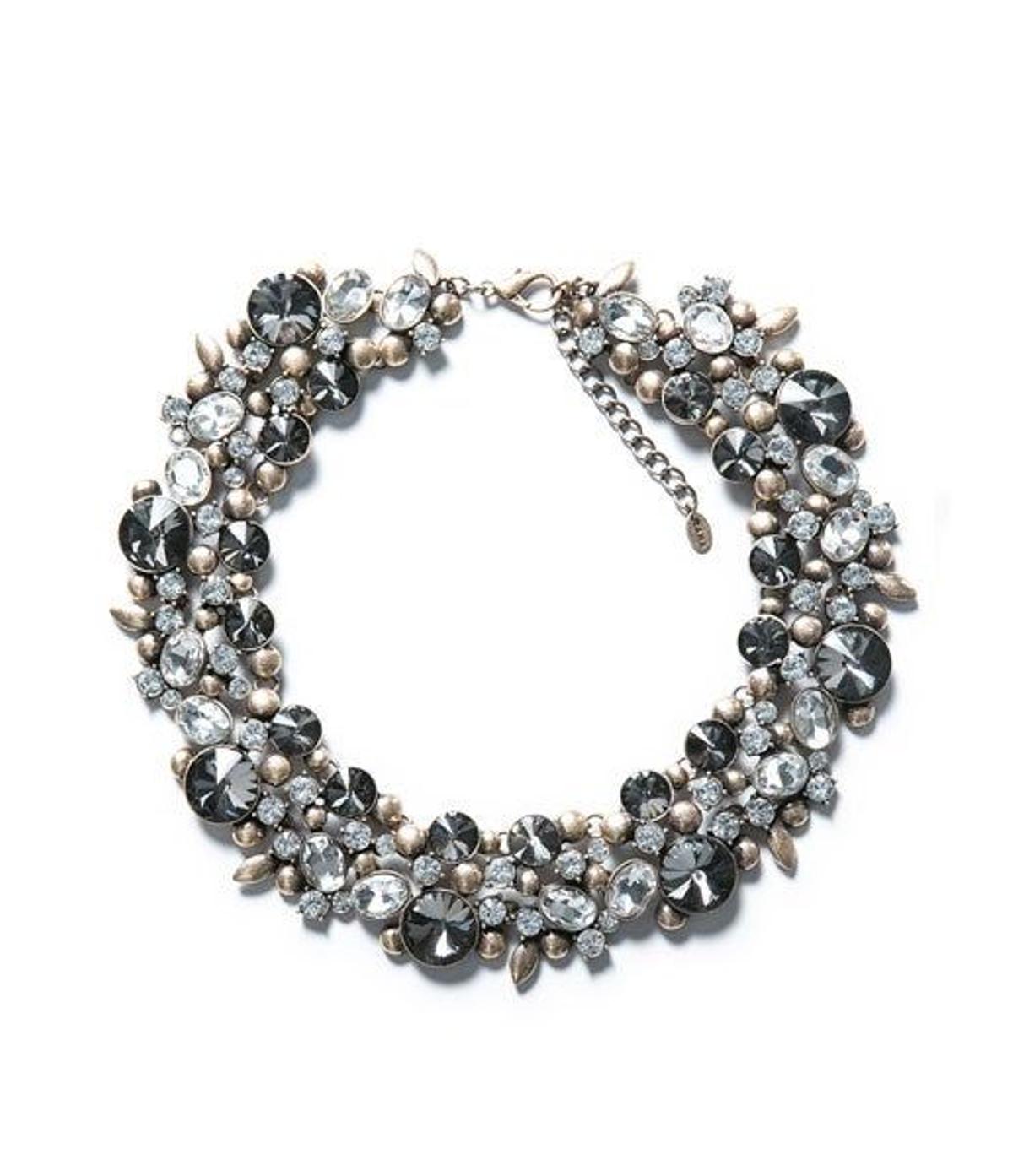 Zara collar. 25,99€