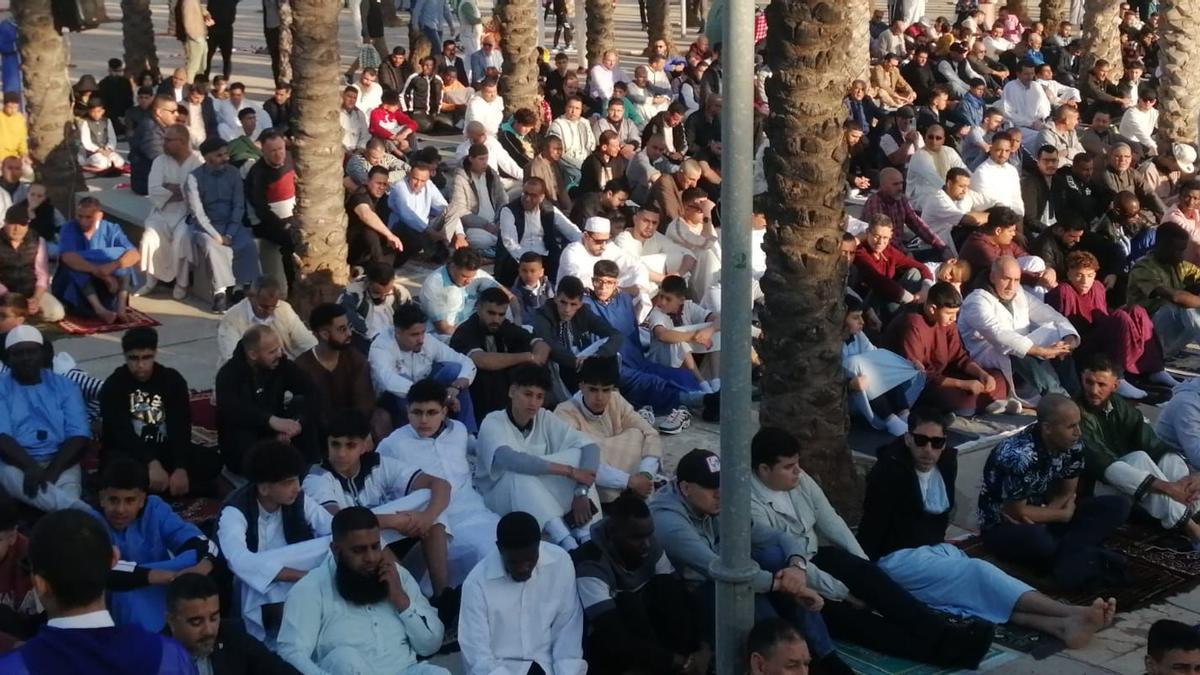 Los musulmanes de Castellón celebraron este viernes el fin del Ramadán.
